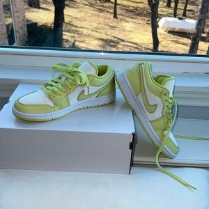 womens nike air jordan 1 low in limelight